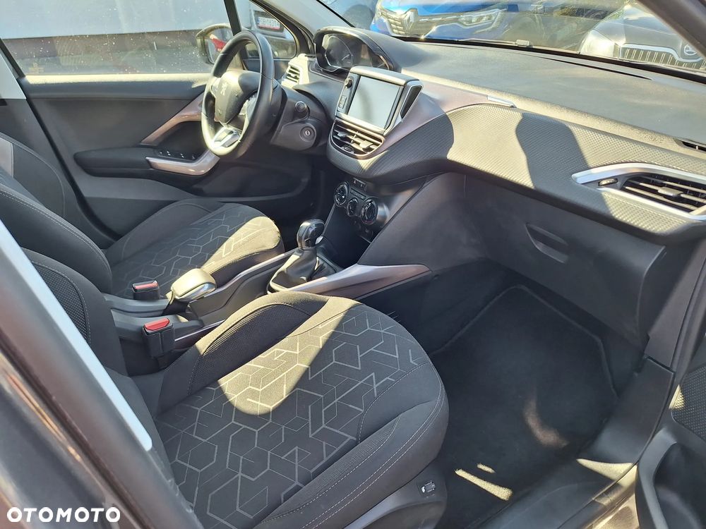 Peugeot 2008 - 14