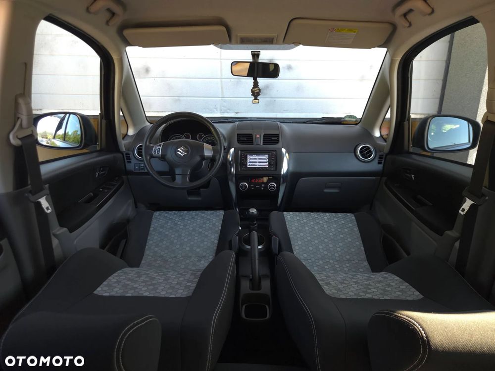Suzuki SX4 1.6 VVT 4x4 Style - 37
