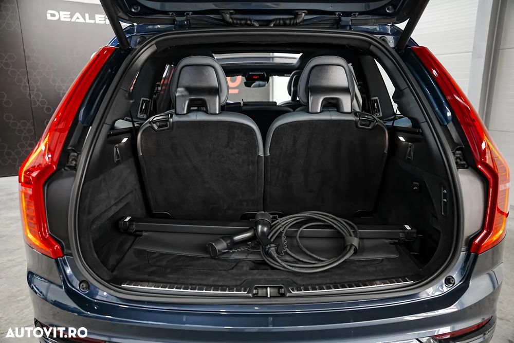 Volvo XC 90 Recharge T8 eAWD R-Design - 34