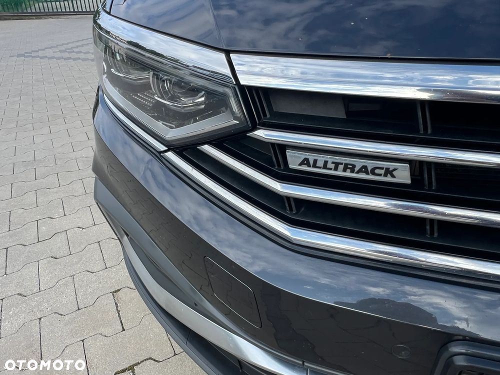 Volkswagen Passat Alltrack 2.0 TDI SCR DSG 4Motion - 38