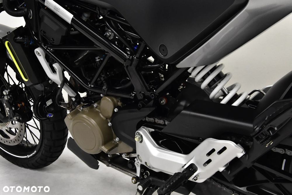 Husqvarna Svartpilen - 27
