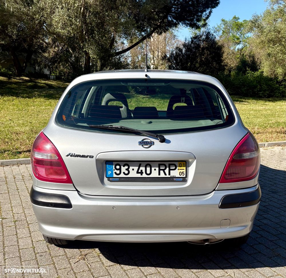 Nissan Almera 1.5 Luxury - 2