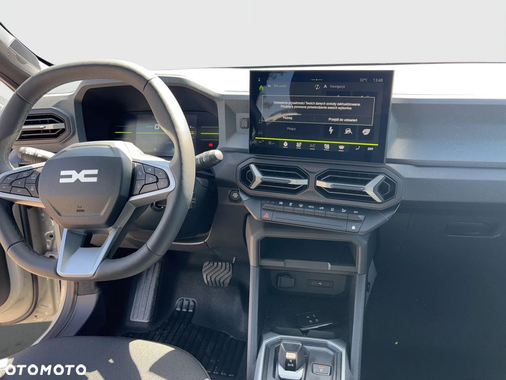 Dacia Duster 1.8 Full Hybrid 155 Journey MMT - 11