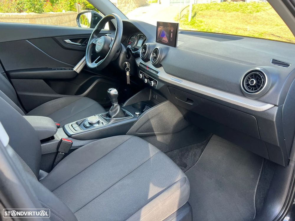 Audi Q2 30 TDI - 10