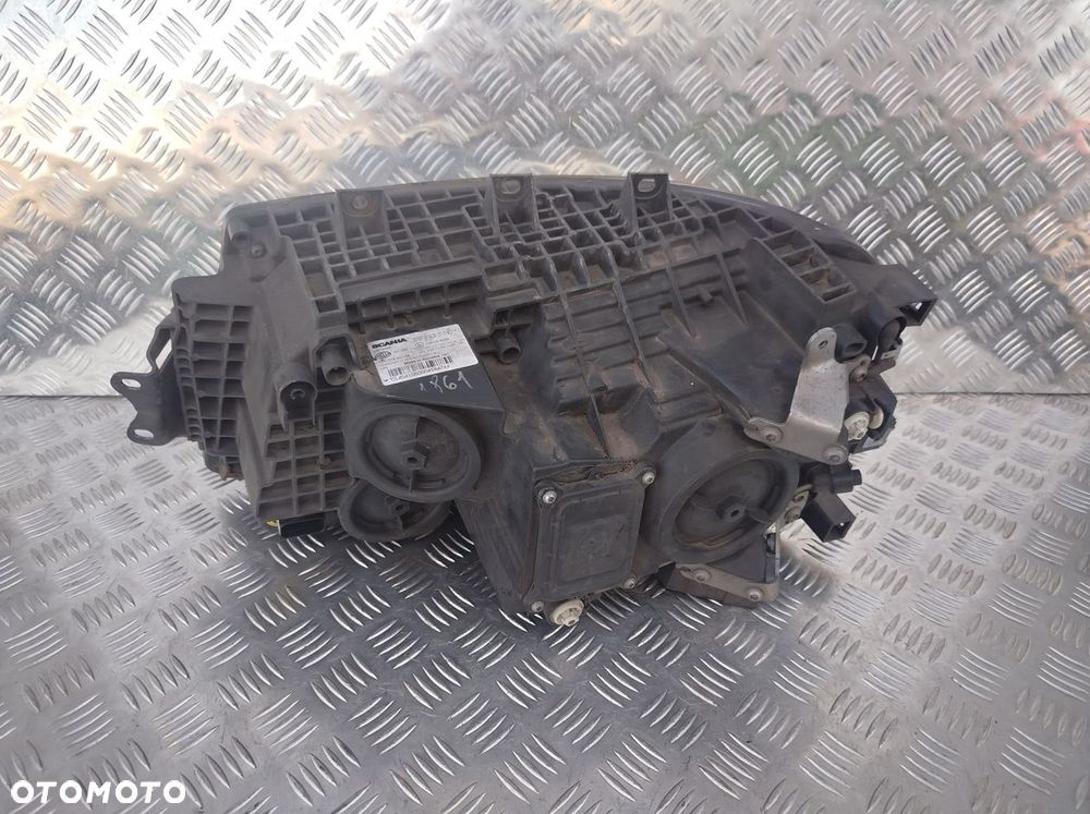 LAMPA REFLEKTOR PRAWY H7 SCANIA NTG 2674385 - 3