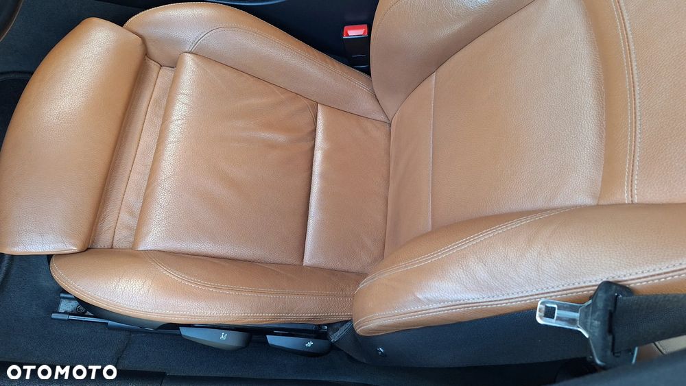 BMW Seria 3 325i Edition Sport - 11