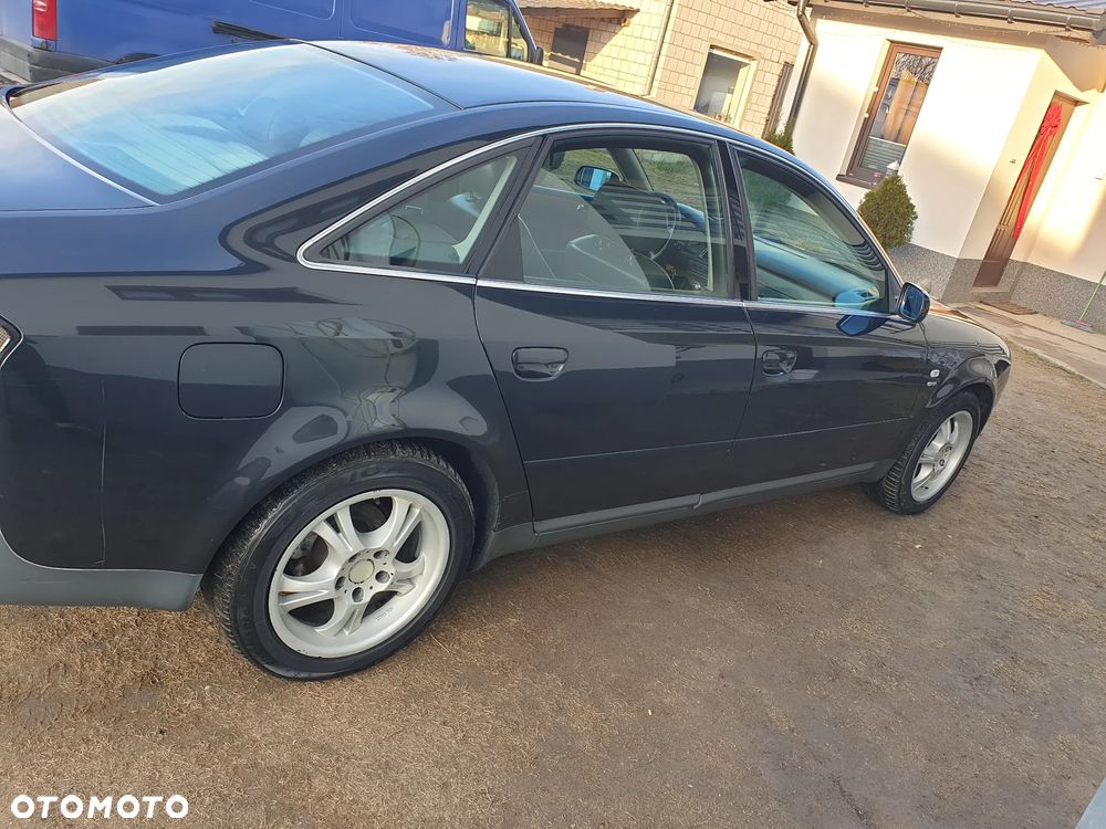 Audi A6 Limousine 2.4 - 4