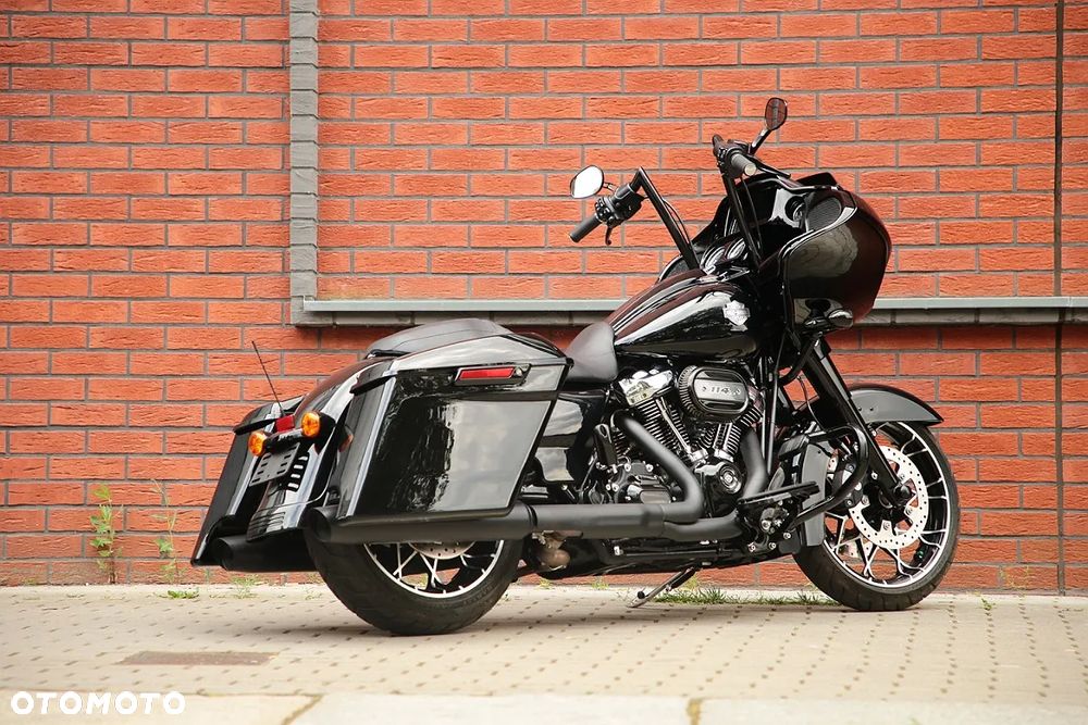 Harley-Davidson Touring Road Glide - 20