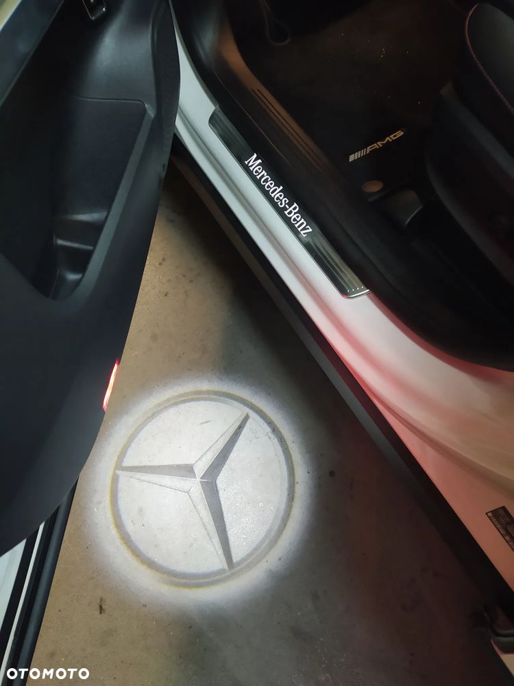 Mercedes-Benz GLB 250 4-Matic AMG Line 8G-DCT - 40