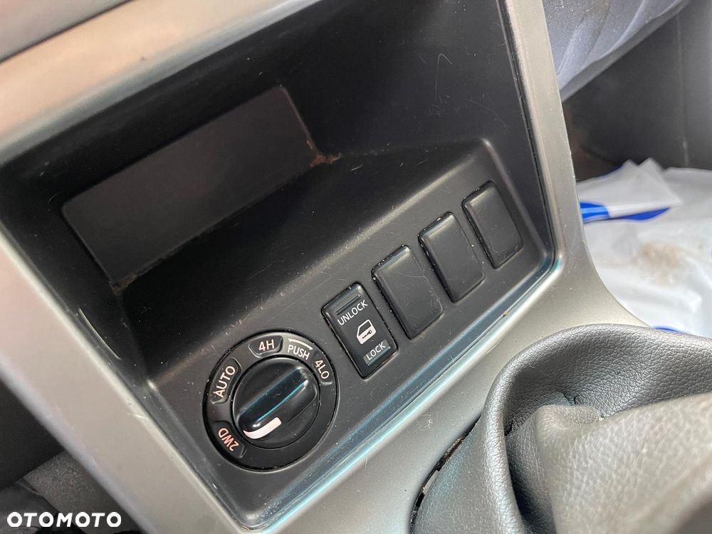Nissan Pathfinder 2.5 DCi Comfort - 16