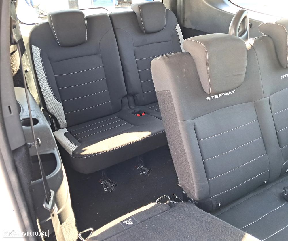 Dacia Lodgy 1.5 dCi Stepway 7L - 12