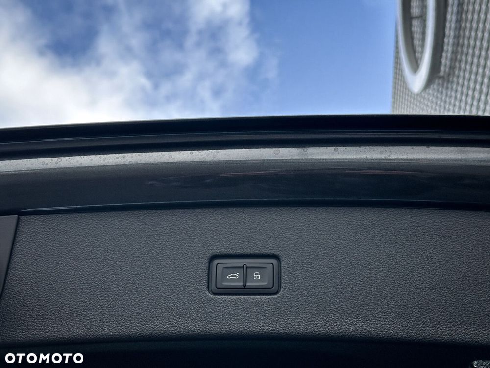 Audi Q8 - 12