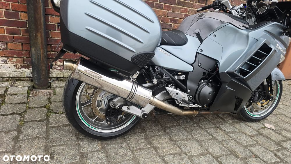 Kawasaki GTR - 22