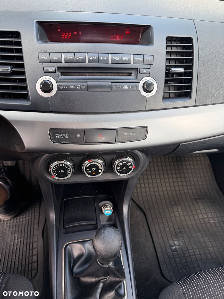 Mitsubishi Lancer 1.6 Intense - 16