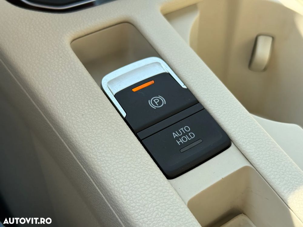 Volkswagen Passat 2.0 TDI DSG Highline - 20