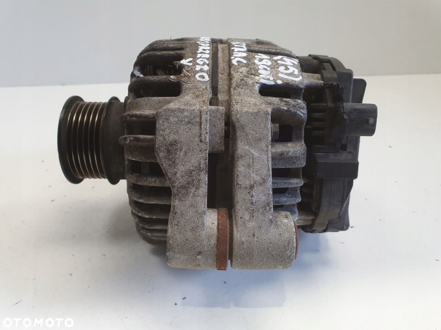 Opel Vectra C 1.9 CDTI ALTERNATOR bosch 0124325172 - 5