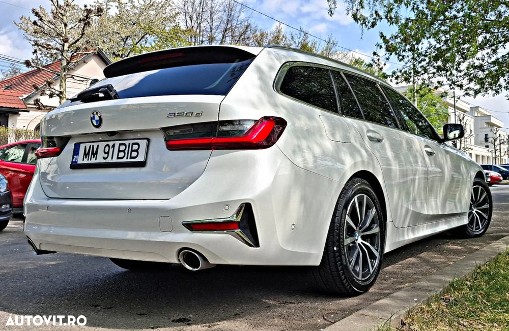 BMW Seria 3 320d Aut. Luxury Line - 2