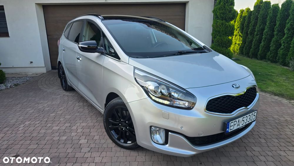 Kia Carens - 1
