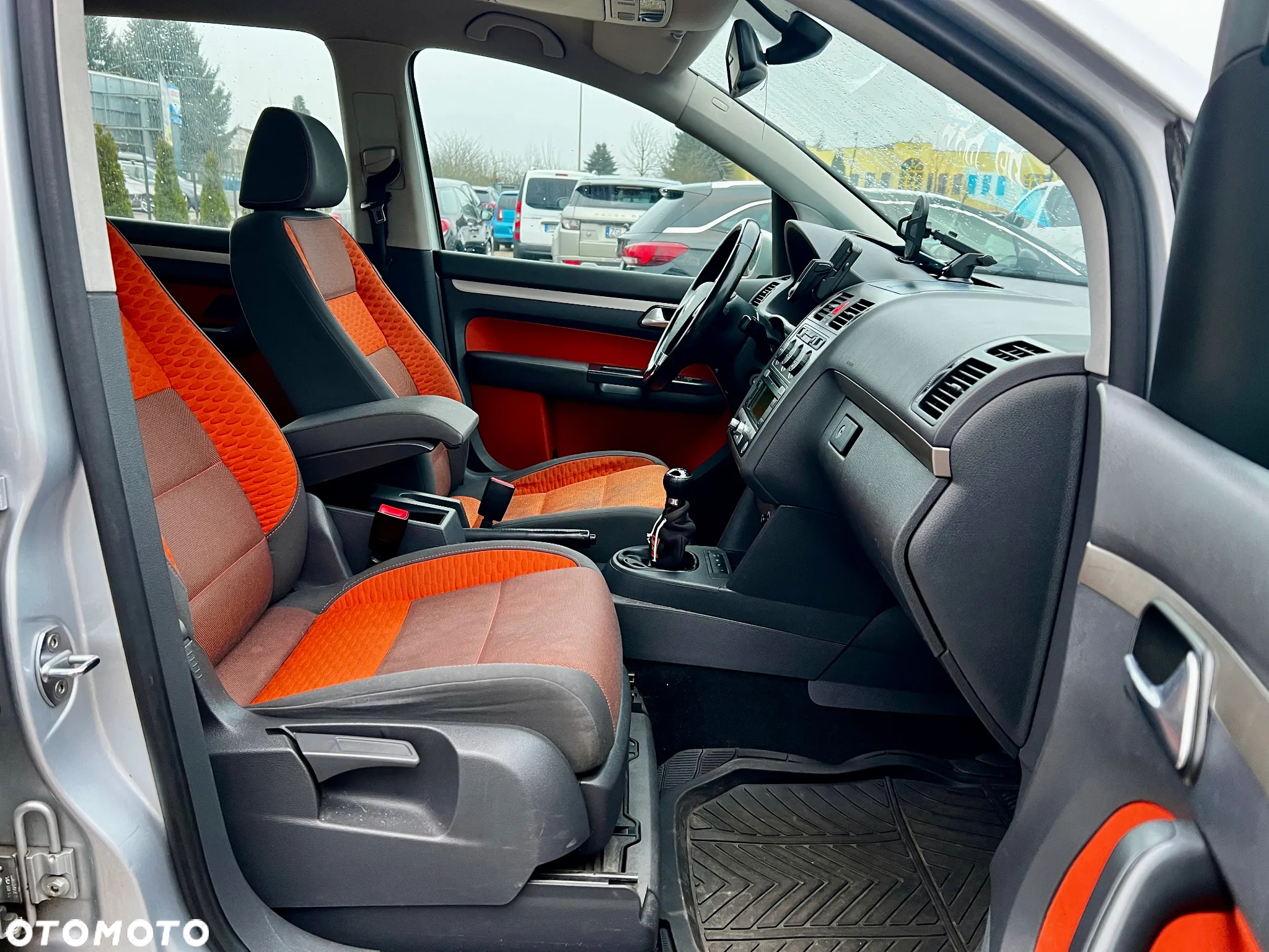 Volkswagen Touran 2.0 TDI DPF Cross - 26