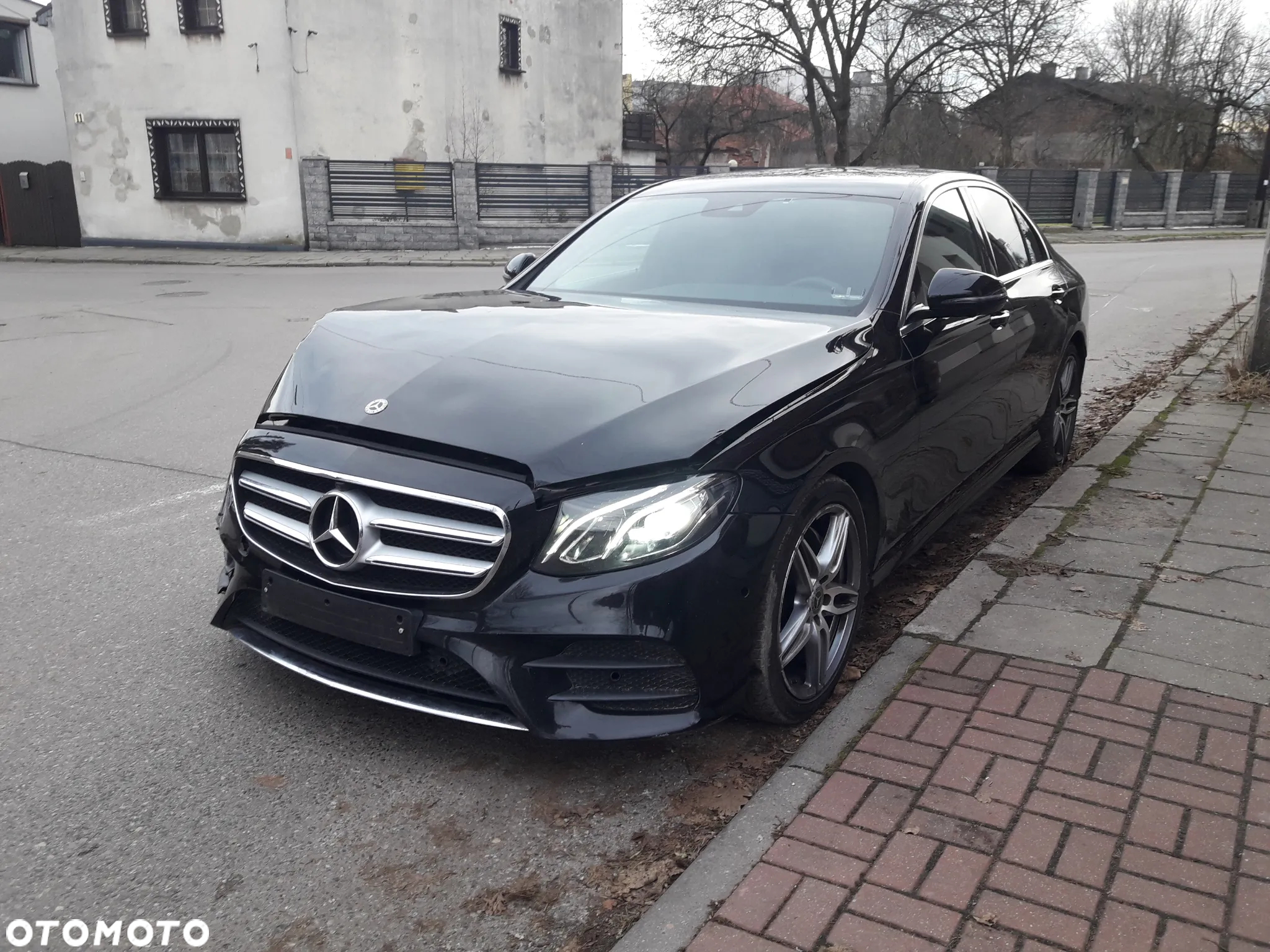 Mercedes-Benz Klasa E 220 d AMG/Avantgarde - 2