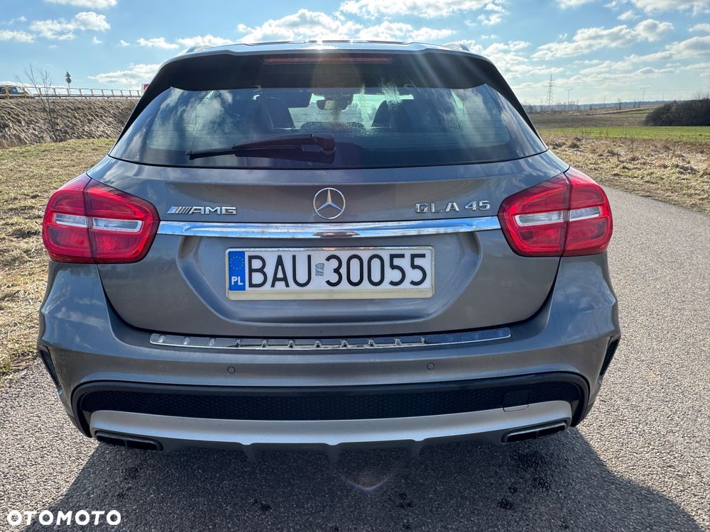 Mercedes-Benz GLA - 7