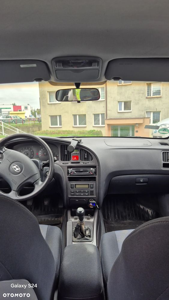 Hyundai Elantra - 18
