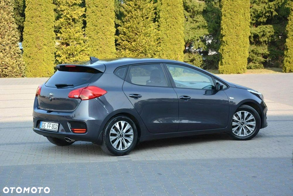 Kia Ceed 1.4 CVVT Attract - 12
