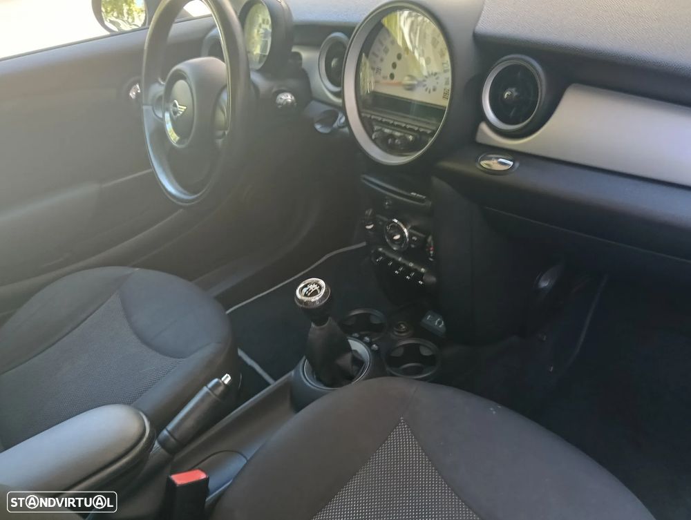 MINI Clubman One D - 14