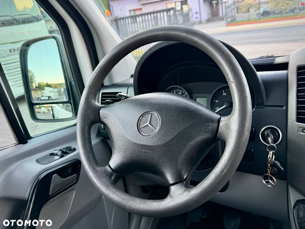 Mercedes-Benz SPRINTER DOKA / 7 OSÓB / NAJDŁUŻSZY ROZSTAW / RARYTAS / SOLIDNA SKRZYNIA - 17