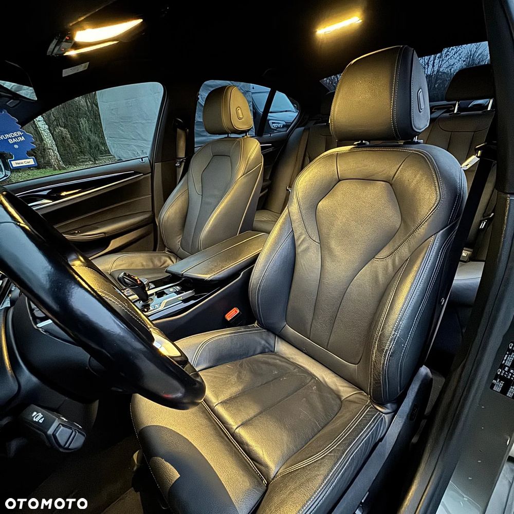 BMW Seria 5 530d Sport Line - 24