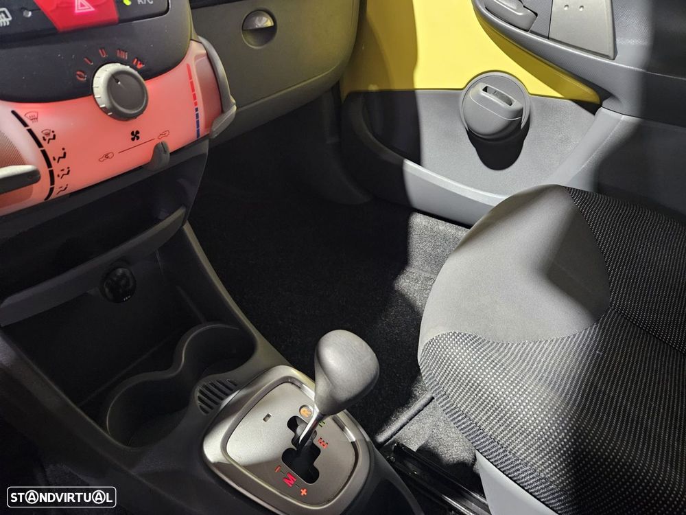 Peugeot 107 1.0 Active 2-Tronic - 12