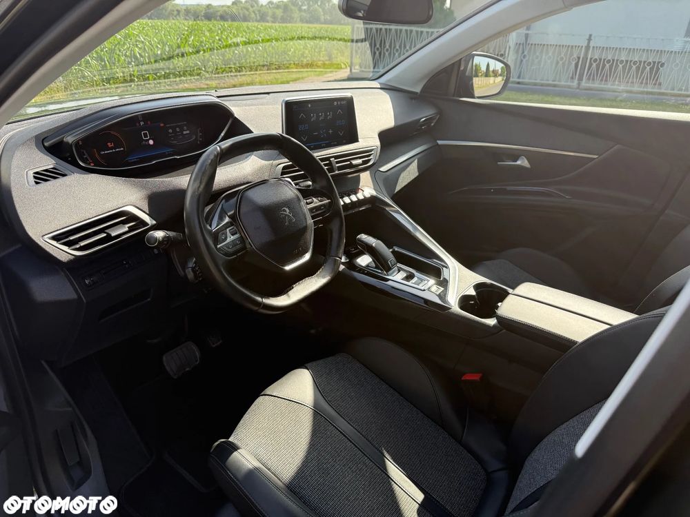 Peugeot 5008 1.2 PureTech Allure S&S EAT8 - 9