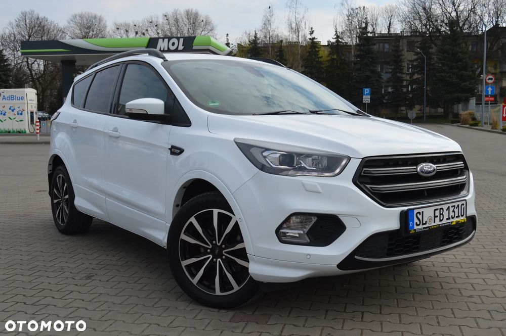 Ford Kuga 1.5 EcoBoost 2x4 ST-Line - 3