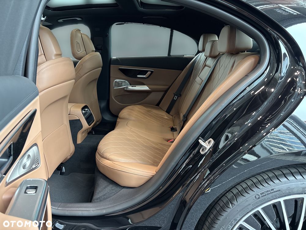 Mercedes-Benz Klasa E 220 d mHEV 4-Matic Exclusive 9G-Tronic - 9