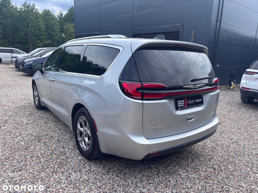 Chrysler Pacifica - 5