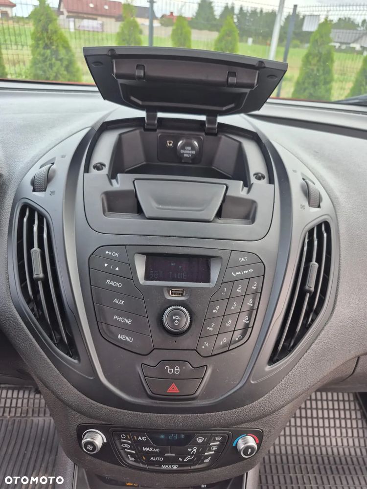 Ford Tourneo Courier 1.5 TDCi Ambiente - 27