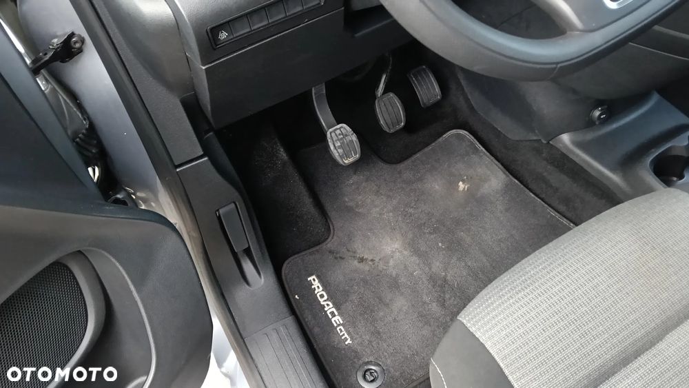 Toyota Proace City - 18