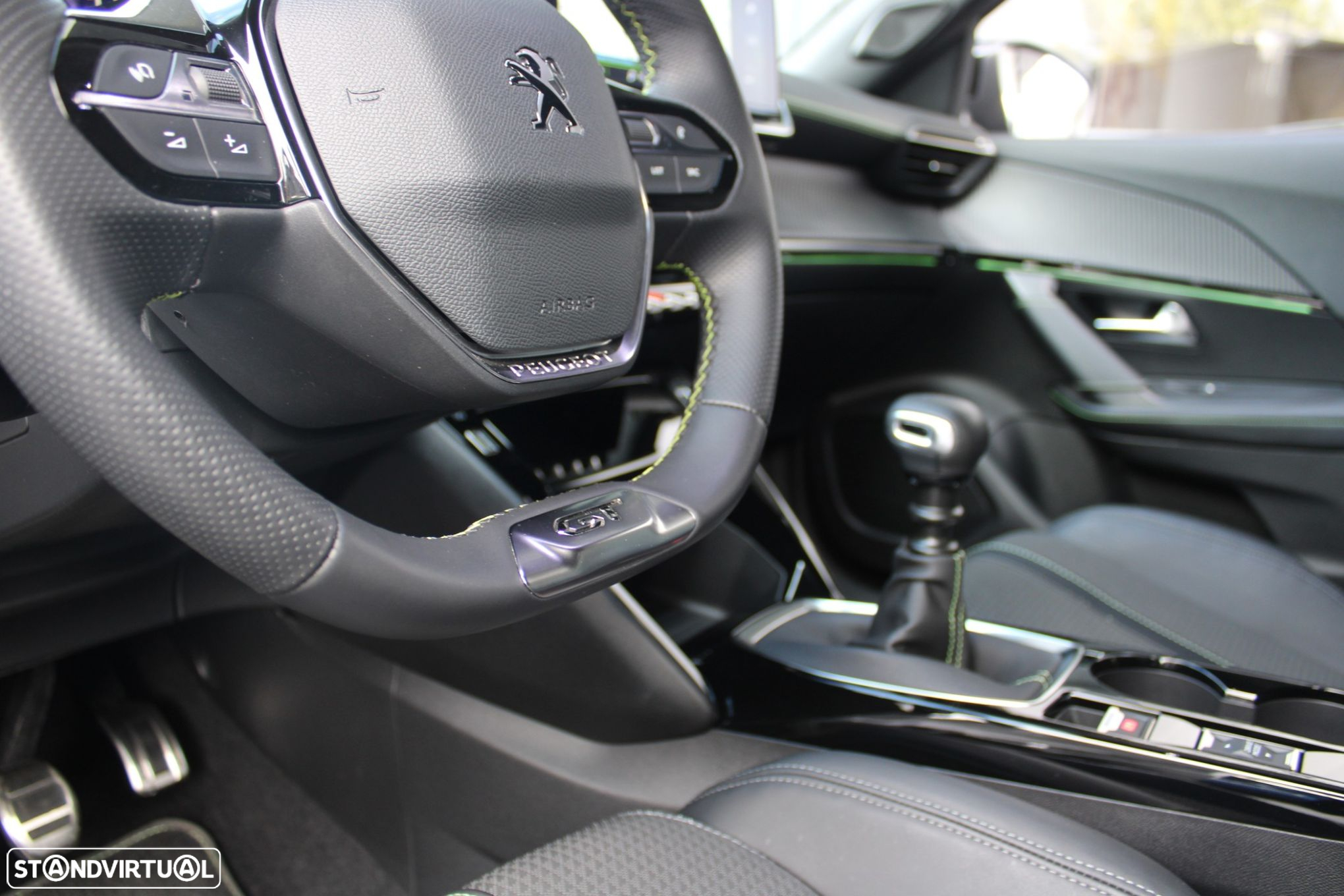 Peugeot 2008 1.2 PureTech GT - 41