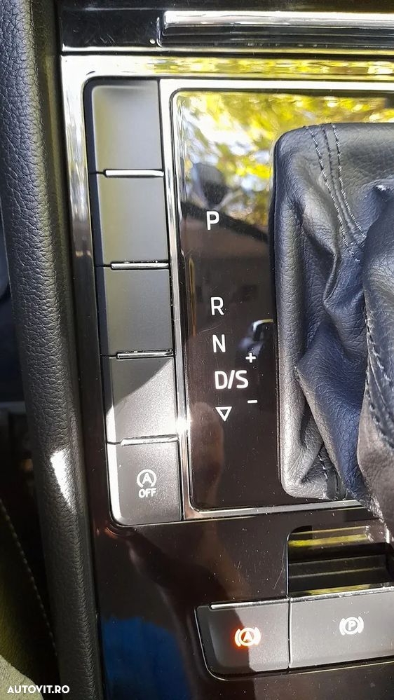 Skoda Superb Combi 2.0 TDI DSG Style - 27