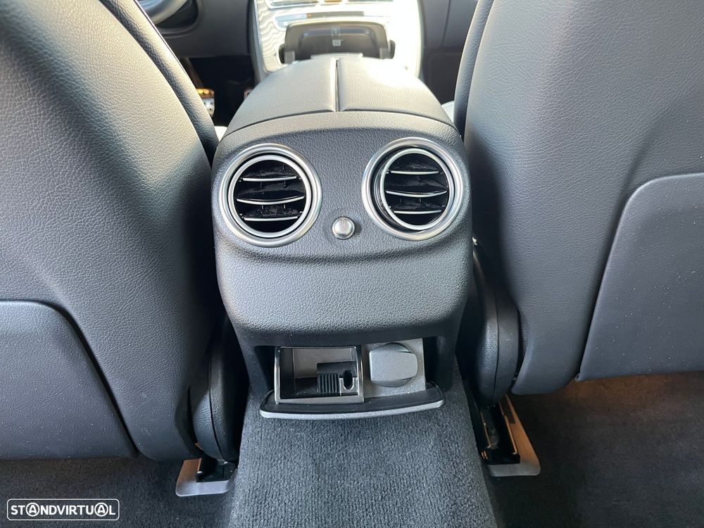 Mercedes-Benz E 300 de 9G-TRONIC AMG Line - 32