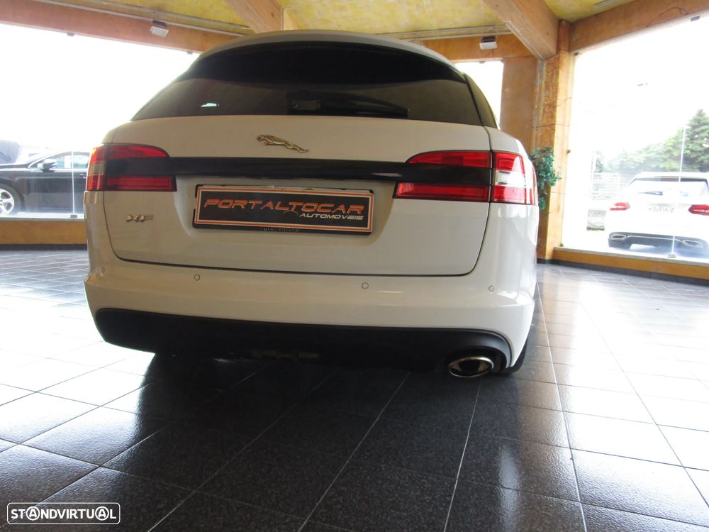Jaguar XF Sportbrake 2.2 D R-Sport - 27