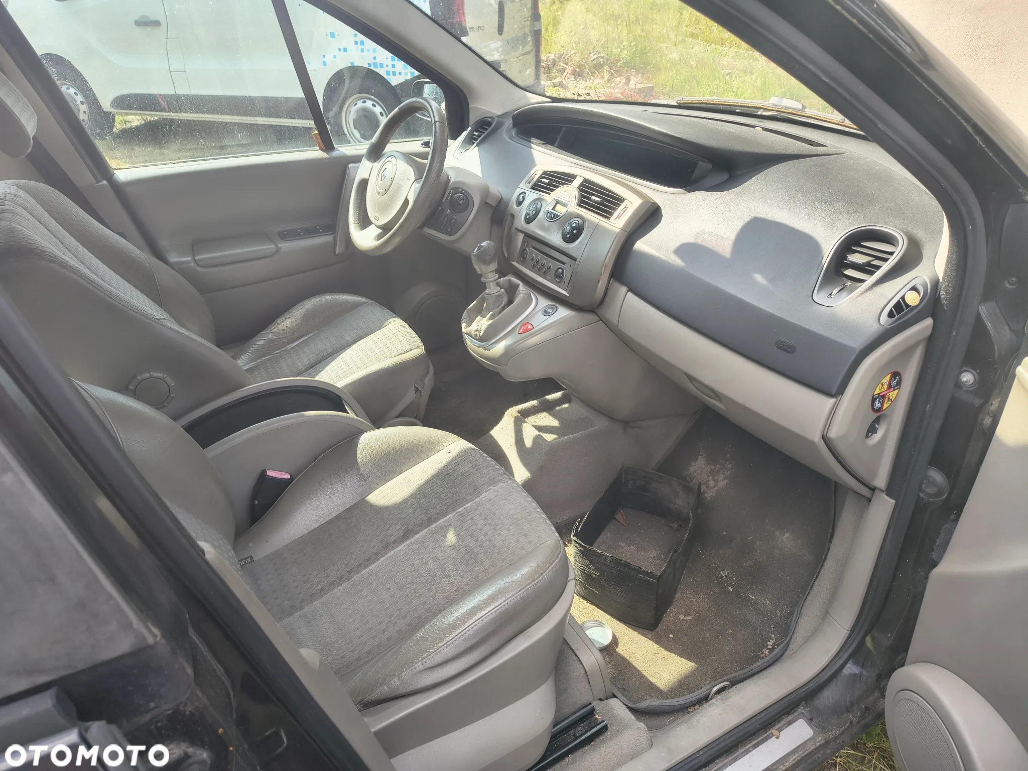 Renault Scenic 1.9 dCi Luxe Privilege - 3