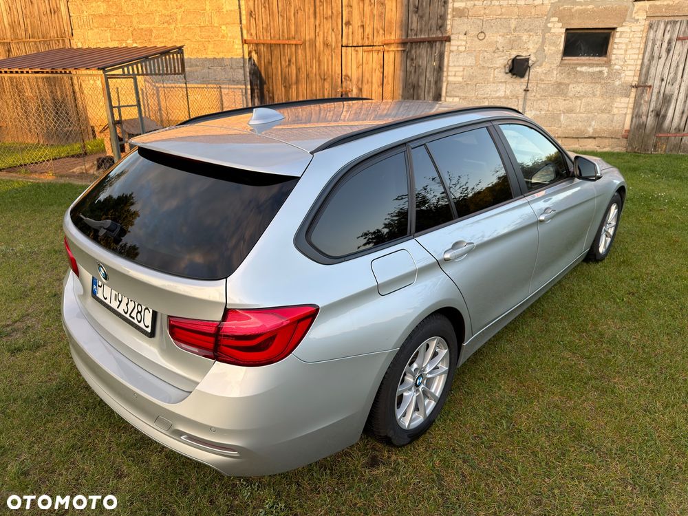 BMW Seria 3 318d - 4