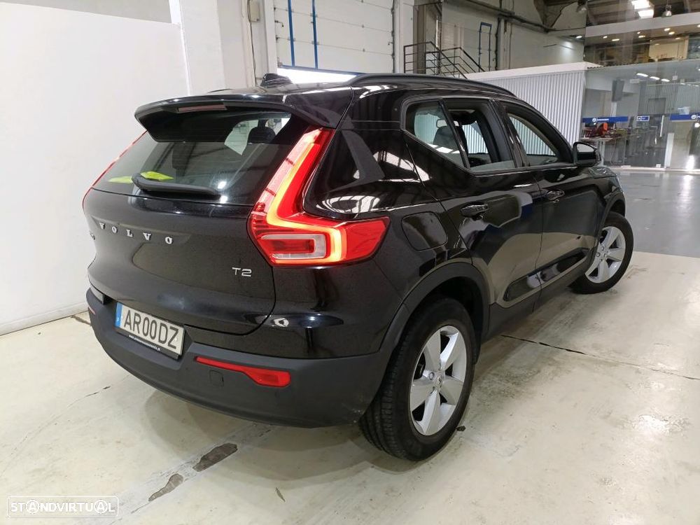 Volvo XC 40 1.5 T2 Momentum Core - 4