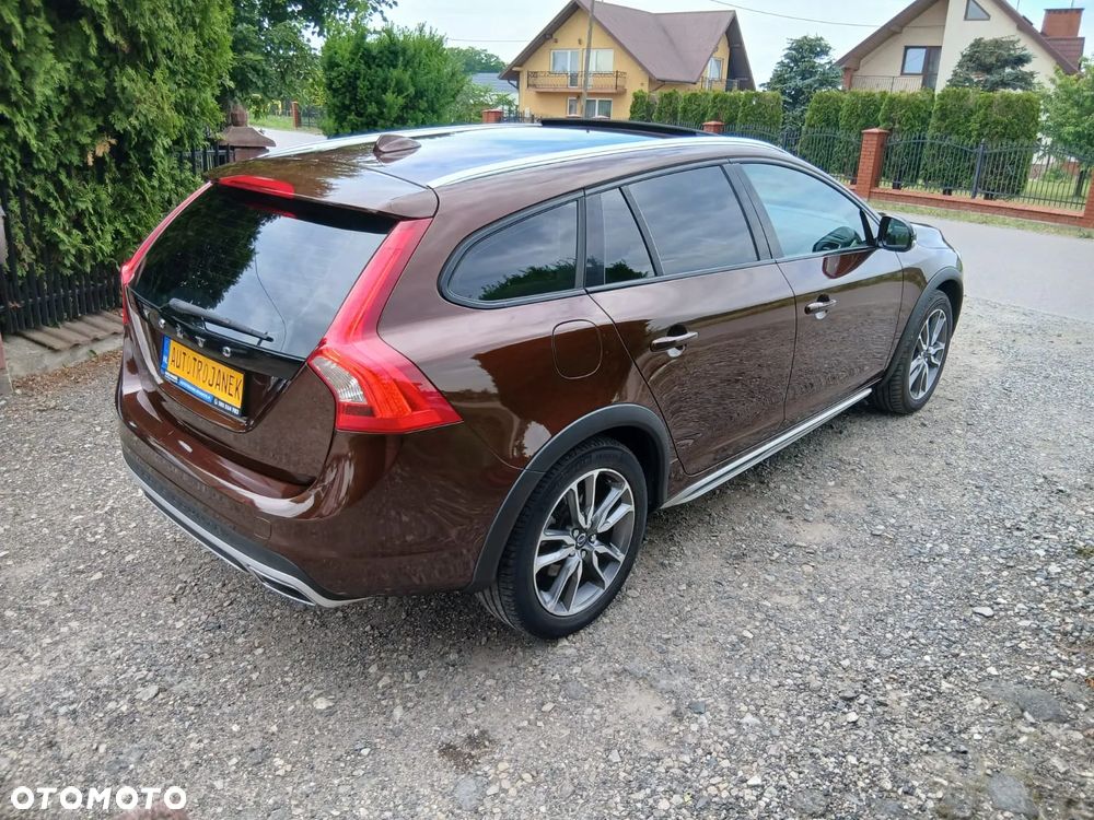 Volvo V60 Cross Country D3 Summum - 13
