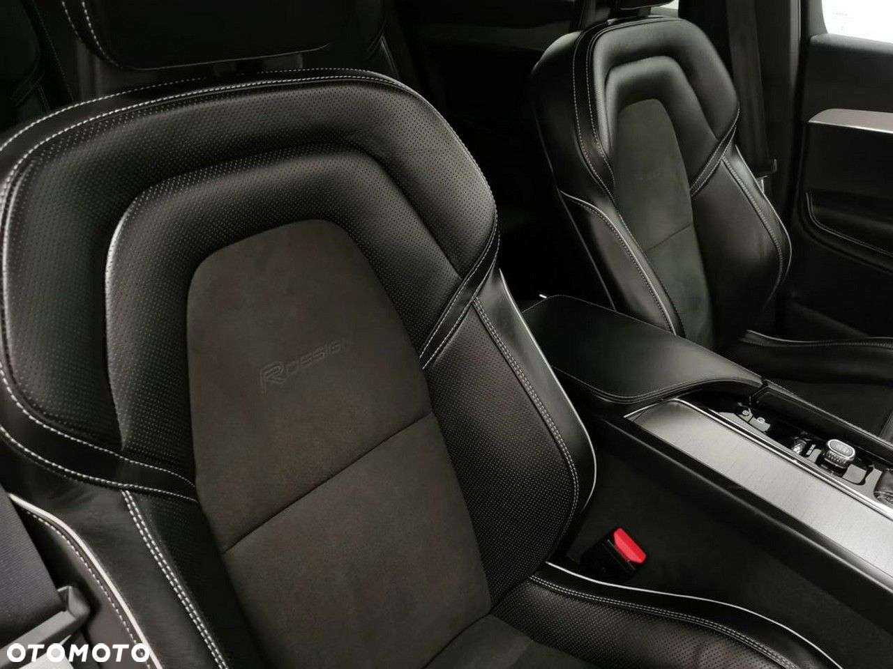Volvo XC 90 D5 AWD R-Design - 33