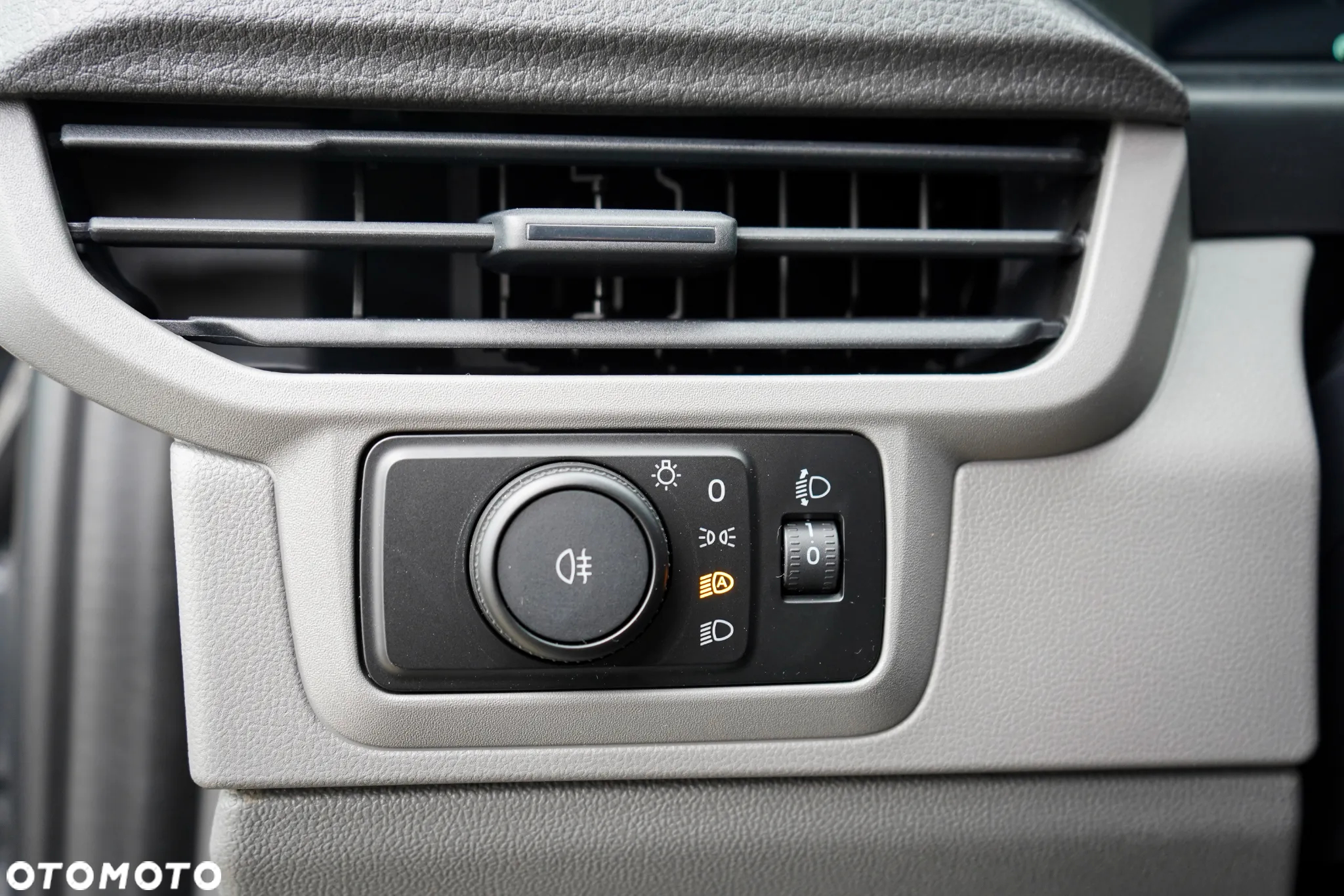 Volkswagen T7 Transporter - 25