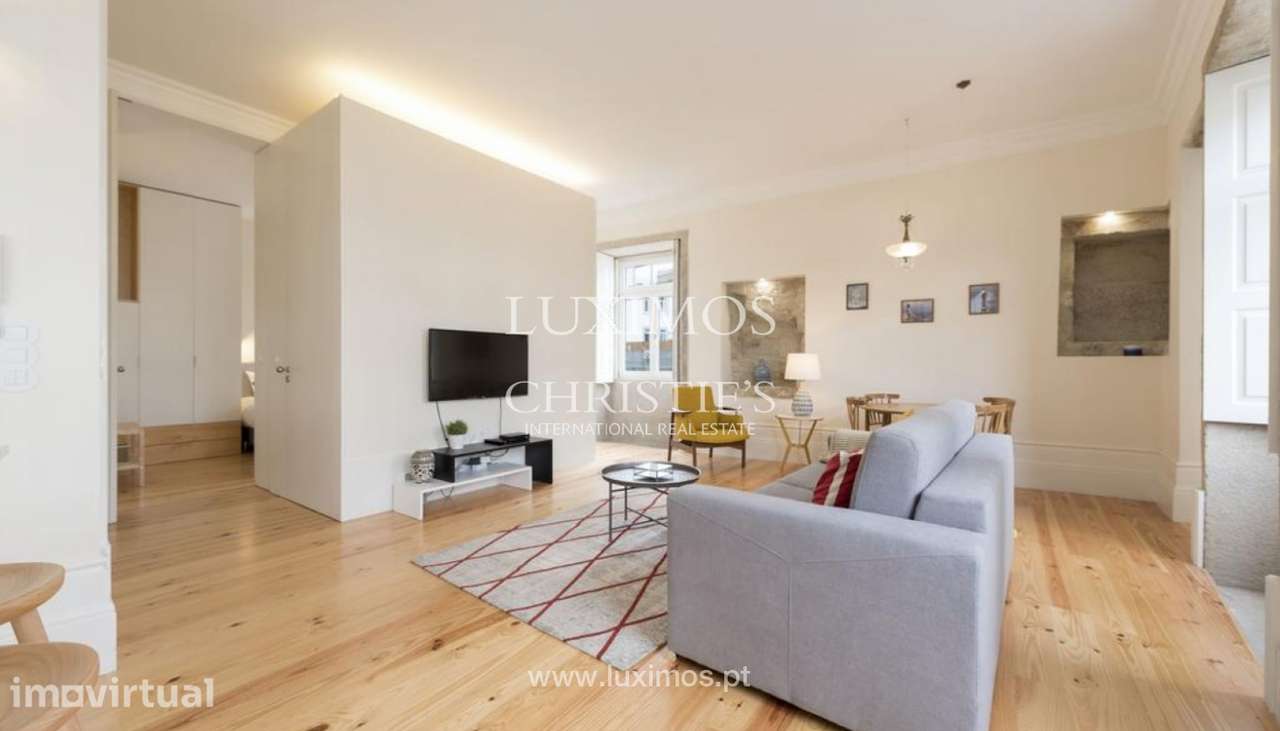 Venda de apartamento remodelado, junto à zona histórica do Porto - Grande imagem: 3/8