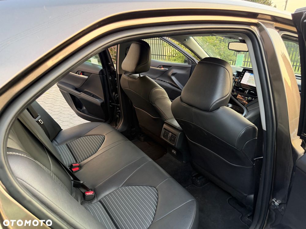 Toyota Camry - 26