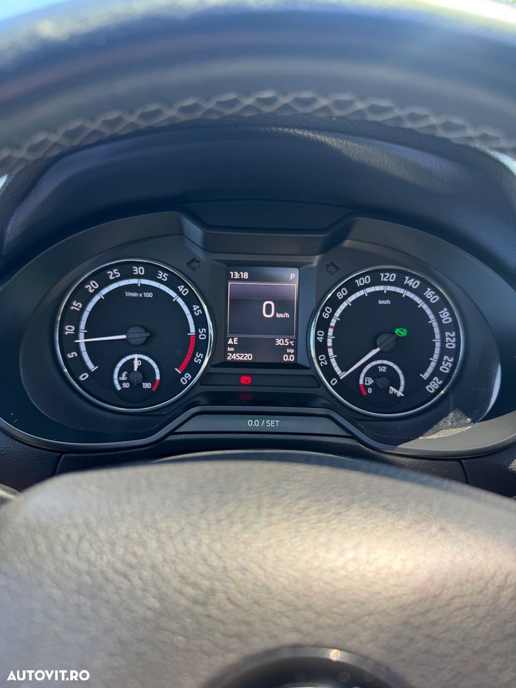 Skoda Octavia 2.0 TDI DSG 4X4 RS - 5
